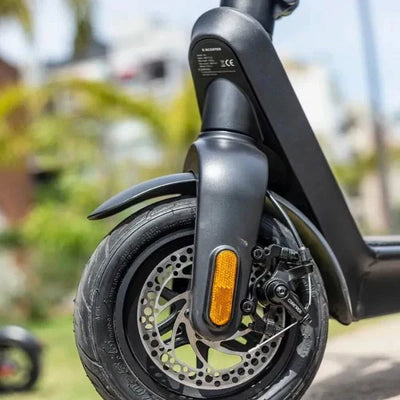 HX X9 Premium E-Scooter mit Wechselakku – 10 Zoll Reifen, starke Leistung & komfortables Fahren